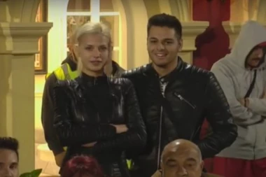 Adam sinoć spopadao plavušu, ODBILA GA JER JE NEVINA?!