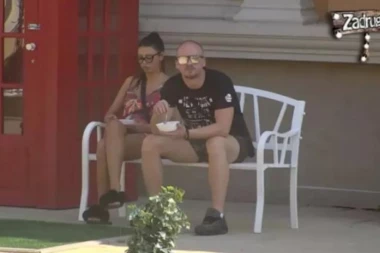 (VIDEO) Dean zaboravio devojku?! SADA MUVA MARIJU!