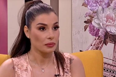 Mia Borisavljević spakovala kofere i napustila porodični dom!