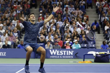 PRED OPERACIJU: Nole se tri dana gušio u suzama