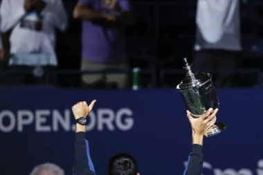 NOVAK: Nije trebalo da sudija gura Serenu do granice