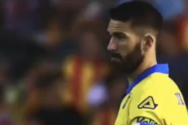 (VIDEO) Hrvat žestoko kažnjen zbog NOKAUTA Srbina!