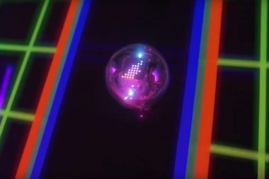 SPHERO BOLT - KOTRLJAJUĆI ROBOT za učenje osnova programiranja