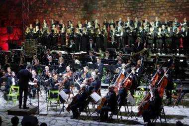 SMEDEREVSKA JESEN Festival u čast vina, grožđa i dobre muzike ni ovog puta nije izneverio