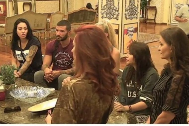 Oženjeni učesnik "Parova" napravio bebu ovoj cimerki?!