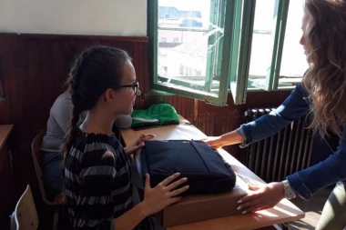 Prokupčani pomogli drugarici iz razreda: NAJBOLJI PRIJATELJI NA SVETU!