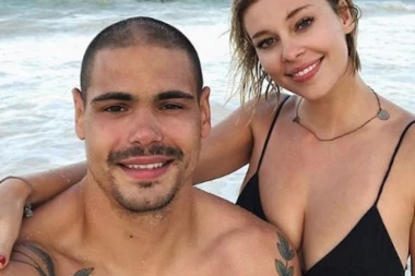 (FOTO) SVE ŠTO CIRBES VOLI SU - Ova zadnjica i Zvezda!