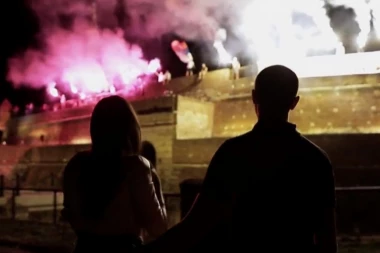 (VIDEO) KADA ZVEZDAŠ ODLUČI DA SE ŽENI: Fenomenalna prosidba na Kalemegdanu!