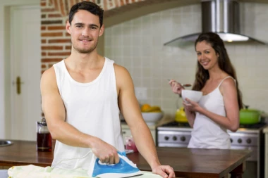 ODLOŽITE PEGLU U ORMAR: Ovih 6 trikova uštedeće vam hiljade i hiljade dinara, ali treba ih znati