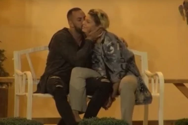 (VIDEO) MINA IMALA S*KS SA JOVICOM: Kaže da je očajan ljubavnik!