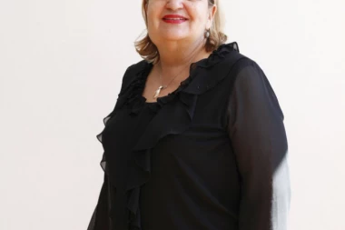 Poznati rešetali pitanjima Šešeljevu saradnicu: DIJETA MOŽDA, OSTAVKA NIKAD