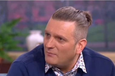 On je rođen bez penisa, A SADA JE IZGUBIO NEVINOST U 45. GODINI