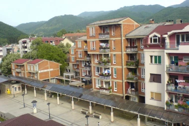 Uhapšena SLUŽBENICA kod Vranja: ZLOUPOTREBILA položaj i omogućila jednoj osobi državljanstvo