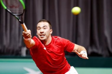 Ništa od Rolan Garosa: Krstin nakon velike borbe poražen od iskusnog Španca!