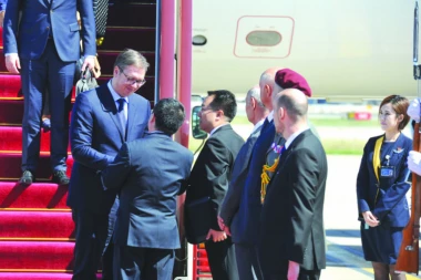 VUČIĆ: Imam čudnu molbu za predsednika Kine, nadam se DA MI SE NEĆE SMEJATI!