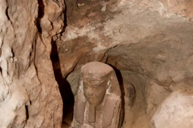 ŠOK OTKRIĆE! ARHEOLOZI PRONAŠLI DREVNU SFINGU U EGIPTU