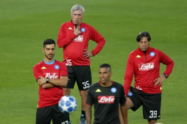 (FOTO) NAPOLITANCI NA "MARAKANI"