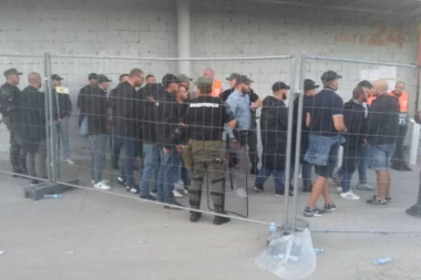 (VIDEO) Navijači Napolija stigli na "Marakanu"