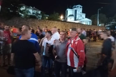(FOTO) I bivši trener Partizana stigao da gleda Zvezdu, tu je i Keba