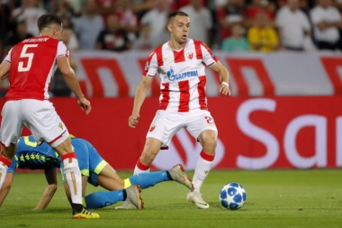 "DELIJE" ZA KOSMET - Zvezdini dresovi iz LŠ na aukciji, neki već koštaju 65.000 dinara