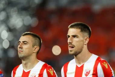 VELIKO PRIZNANJE: Zvezdin štoper u timu kola LIGE ŠAMPIONA!