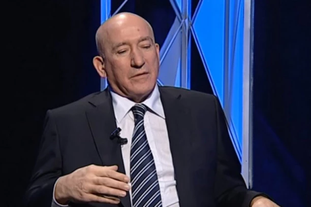 SKANDALOZNO IZLAGANJE CRNOGORSKOG SPECIJALNOG TUŽIOCA U SKUPŠTINI! Srbiju nazvao fašističkom državom! BEČIĆ NIJE NI TREPNUO!