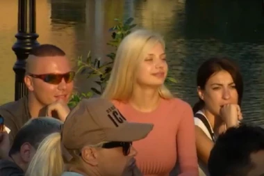 Rebeka i Dorotea se poljubile! Mića: Pre će se one po*ebati, nego neko njih!