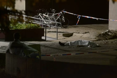 HOROR U CENTRU BEOGRADA! Pronađen leš muškarca na Savskom trgu, ovo je uzrok smrti!