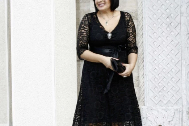 EKSKLUZIVNO za Republiku.rs i Srpski telegraf! Kaliopi Bukle: Uživam u izolaciji, vreme provodim sa ocem! Ostanite kod kuće!