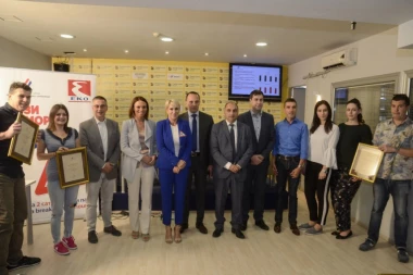 ZAVRŠENA KAMPANJA "VOZI ODMORAN": Srpski telegraf  nagrađen plaketom!