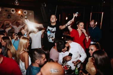 "Stara Pesma" otvorena maratonskom žurkom!