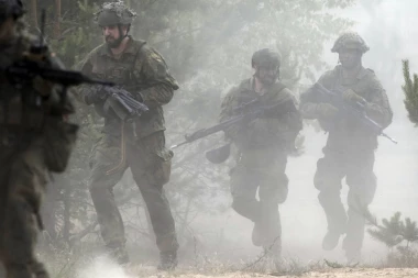 Američki profesor ekskluzivno za Srpski telegraf: Amerika optužuje Rusiju za agresiju, a ona je ta koja je razorila Jugoslaviju 1999.