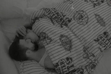 MAZIO JOJ MEĐUNOŽJE: Vladimir i Stanija u VRELOJ AKCIJI!