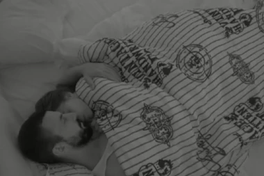 SVE SE TRESLO: Stanija i Vlada imali se*s?!