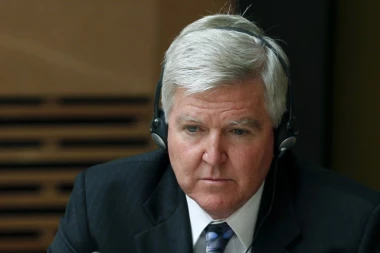 KAJL SKOT U PRANJANIMA: Podržavam Vučića u rešavanju kosovskog pitanja