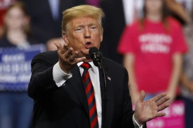 Duboka država u naletu: Trampov saradnik kriv za optrukciju istrage o uplitanju Rusije u američke izbore