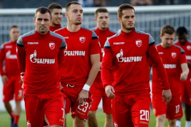 KAKO SE CRVENO-BELI BORE SA UMOROM? Evo ko je najredovniji u teretani!