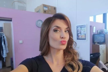 UDALA SE NAŠA VODITELJKA: Adriana stala na ludi kamen!