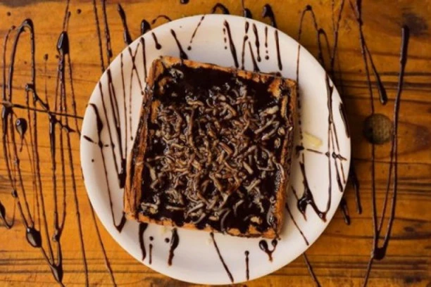 KOLAČ IZ MIKROTALASNE! Ukusna poslastica gotova za tili čas!