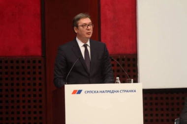 VUČIĆ PREDLOŽIO: Deset godina stranke da se obeleži u Kraljevu, a evo i zašto!