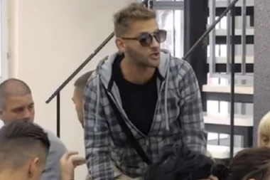 Frajerčina: Savo Perović posetio Adu Bojanu i skinuo se, ima izvajano telo sa kojeg devojke ne skidaju pogled!