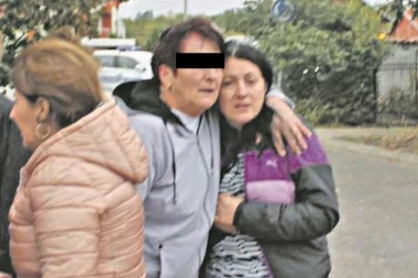 Majka stradale devojčice iz Niša jaukala na mestu nesreće: KO MI UZE MOJE ČEDO, SAMO DA GA VIDIM!