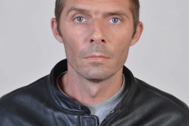 (FOTO) Dolijao lopov koji je otimao nakit prolaznicima u Zemunu i na Novom Beogradu!