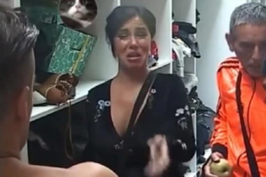 (VIDEO) Ana udarila na Aleksandru: Bolje da je išla na časove kulture, nego što se je*ala sa 14 godina!