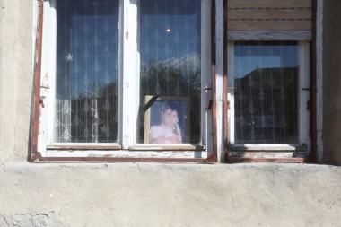 MALU MILICU ISPRATILI NA VEČNI POČINAK: Jauci majke odzvanjali selom