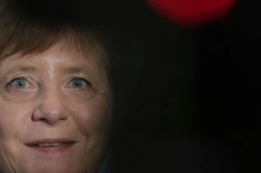 OPASNA PRETNJA ANGELE MERKEL: Biće krvi i haosa ako prođe Trampov plan!