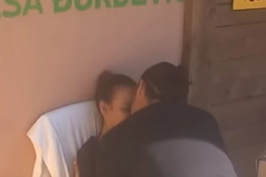 DAJ ŠTA DAŠ: Lazar muvao Lunu, pa SMUVAO MOSKVU!