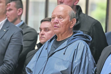 BIDŽA TVRDI DA JEDINI ZNA KAKO JE UMRO MILOŠEVIĆ: ČEKA ME METAK AKO KAŽEM ISTINU O SLOBI