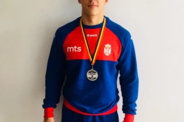 BOKS: Bujišić osvojio srebro na "Zlatnom pojasu" u Rumuniji