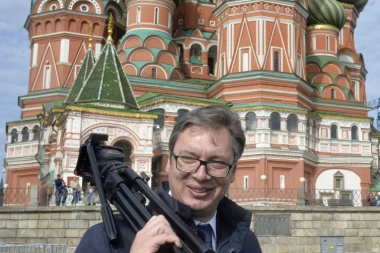 (FOTO,VIDEO) SVE OČI UPRTE U VUČIĆA: Predsednik glavna vest u svim RUSKIM MEDIJIMA!